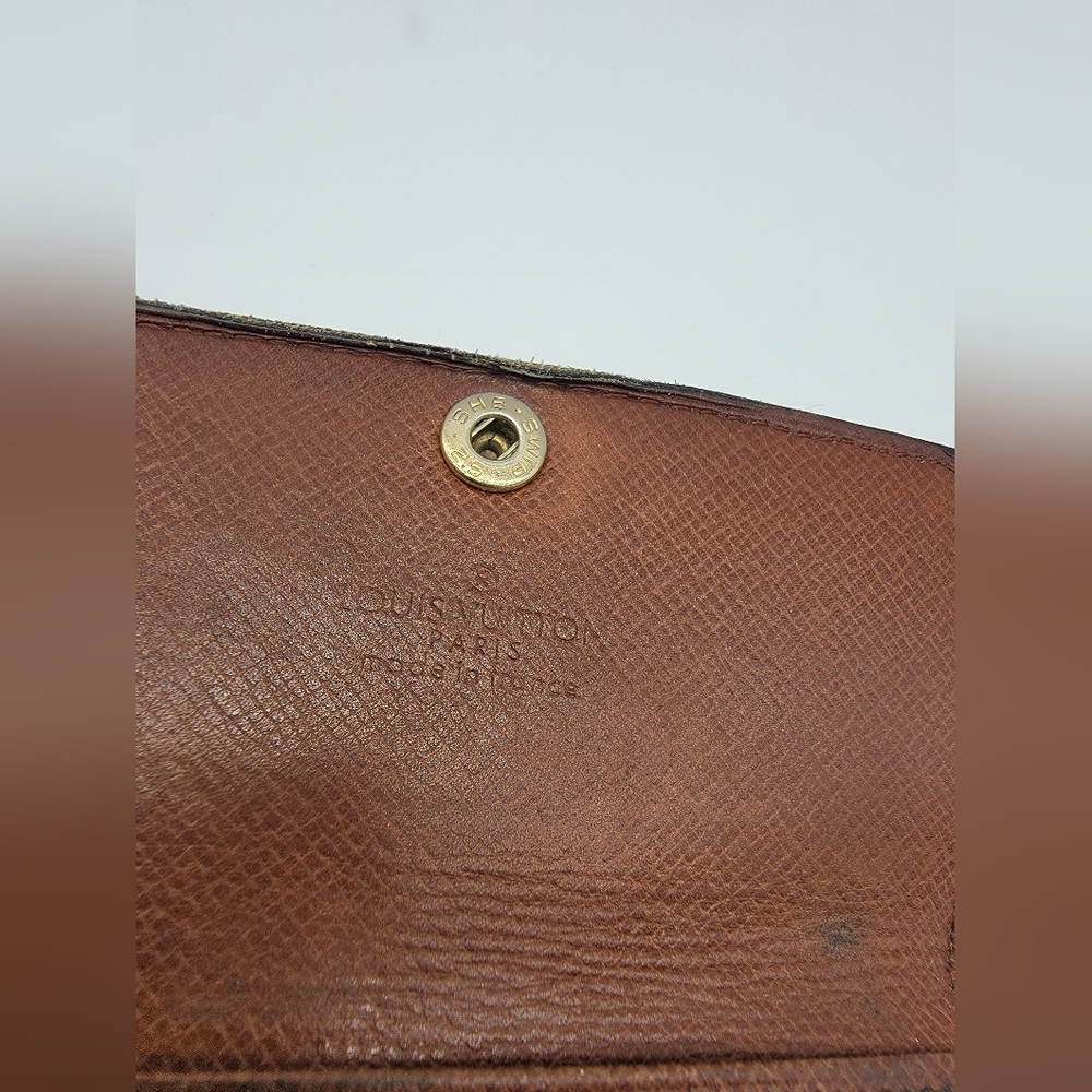 Authentic Preowned LV Key Chain - Picture 7 of 12